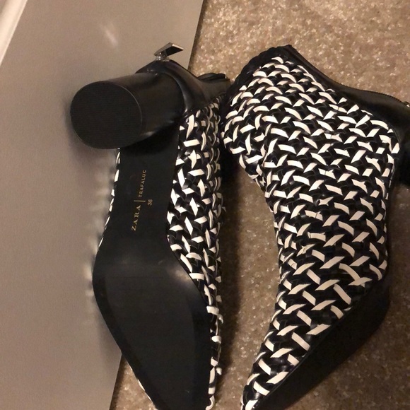 ZARA BLACK & WHITE BOOTIES - Picture 4 of 5